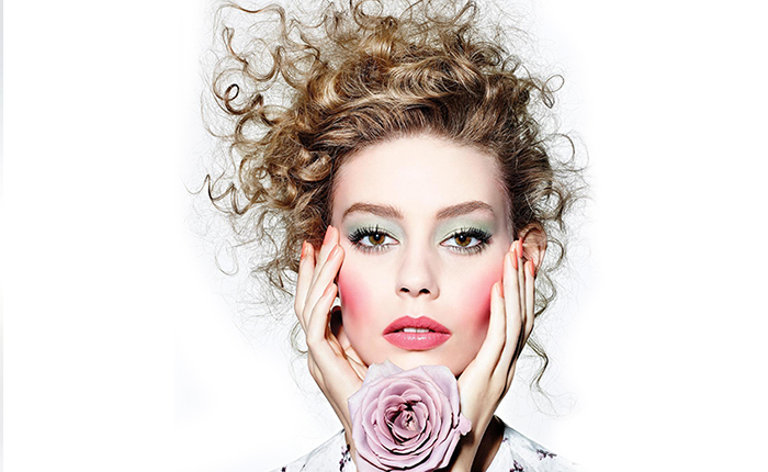 Mẹo Hay Dưỡng Tóc Xoăn Tại Nhà