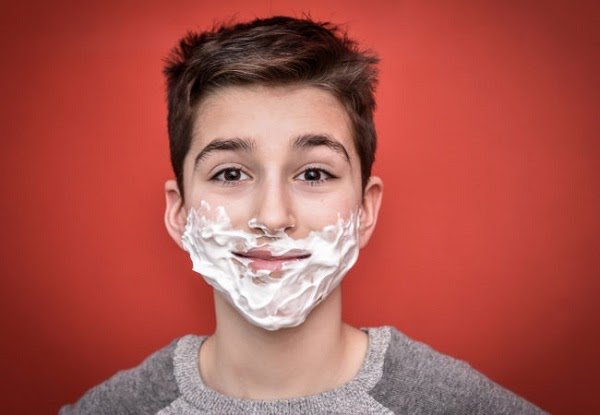 Nam giới từ 12 tuổi có thể bắt đầu dùng sữa rửa mặt